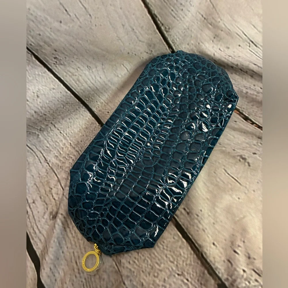 5/$20 NEW Estée Lauder Teal Faux Alligator Cosmetic Bag Gold Accent Zip Closure